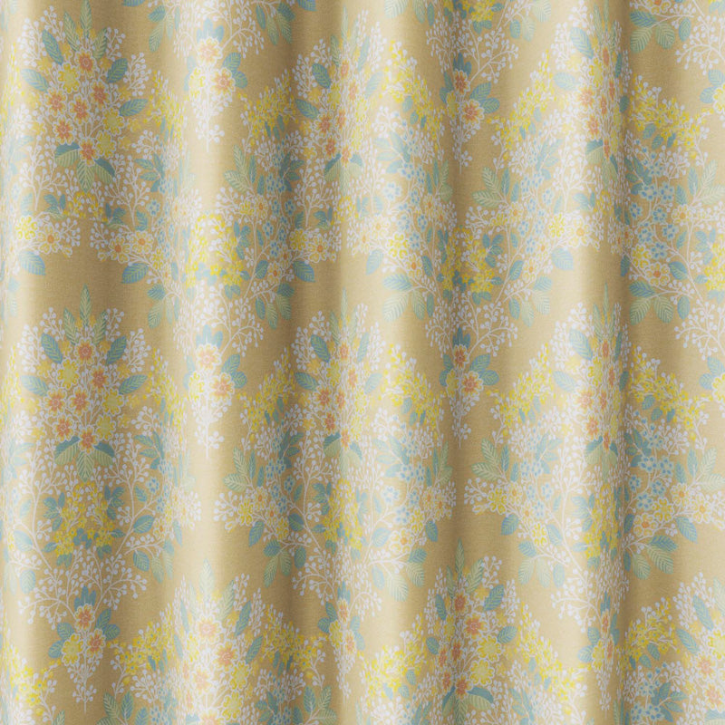 花びらや葉っぱの色の移ろいが繊細なプリントで表現された北欧デザイン遮光2級カーテン 1枚入り