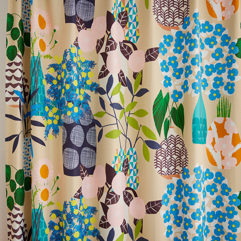 【サイズオーダー】可愛いフラワーベースと植物を楽しむボタニカルデザイン遮光2級・3級カーテン 1枚入り