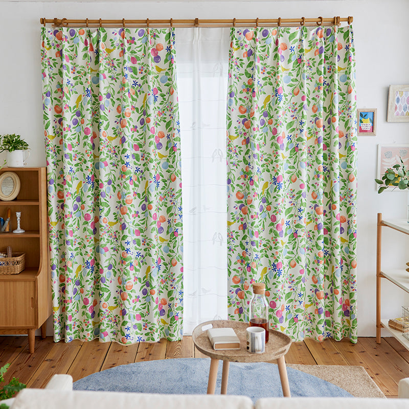 【サイズオーダー】小鳥が木の実をついばむ姿に癒されるデザイン遮光2級カーテン 1枚入り