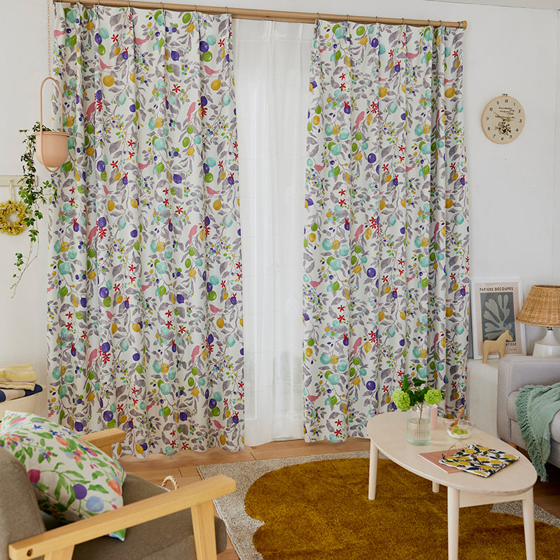 【サイズオーダー】小鳥が木の実をついばむ姿に癒されるデザイン遮光2級カーテン 1枚入り