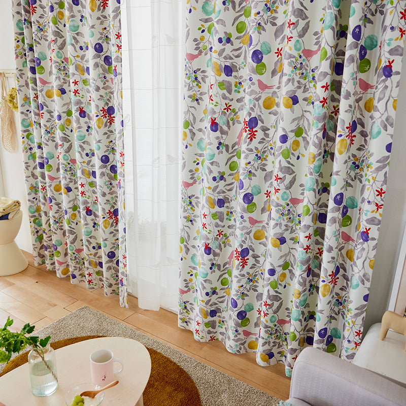 【サイズオーダー】小鳥が木の実をついばむ姿に癒されるデザイン遮光2級カーテン 1枚入り