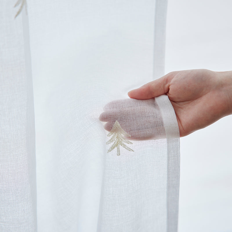 【サイズオーダー】針葉樹とユキヤマで暮らすイエティがモチーフのレースカーテン 1枚入り