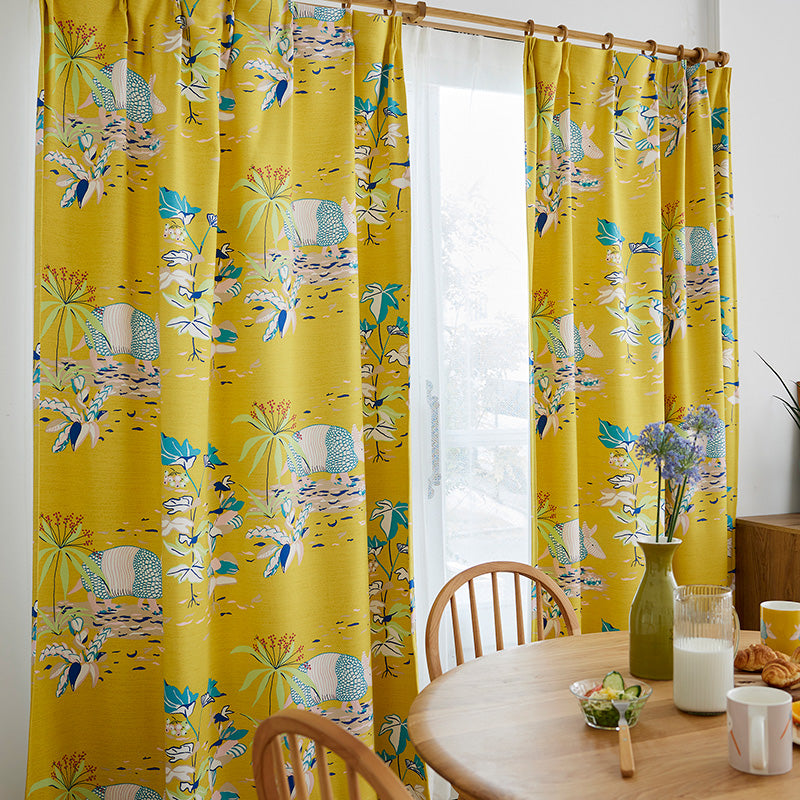 【サイズオーダー】アルマジロが歩いているかのようなデザインの遮光カーテン 1枚入り