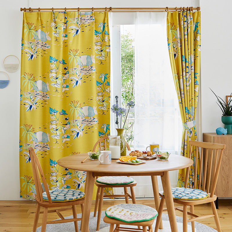 【サイズオーダー】アルマジロが歩いているかのようなデザインの遮光カーテン 1枚入り