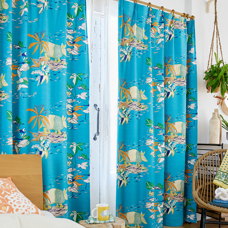 【サイズオーダー】アルマジロが歩いているかのようなデザインの遮光カーテン 1枚入り