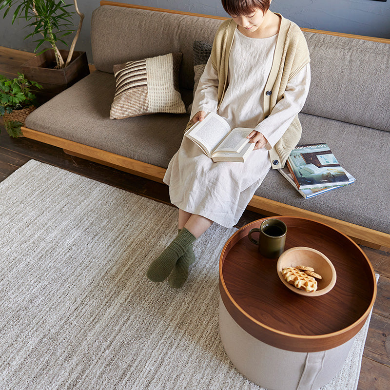 どんなお部屋にも合わせやすい洗える無地のラグ Ecru - エクリュ