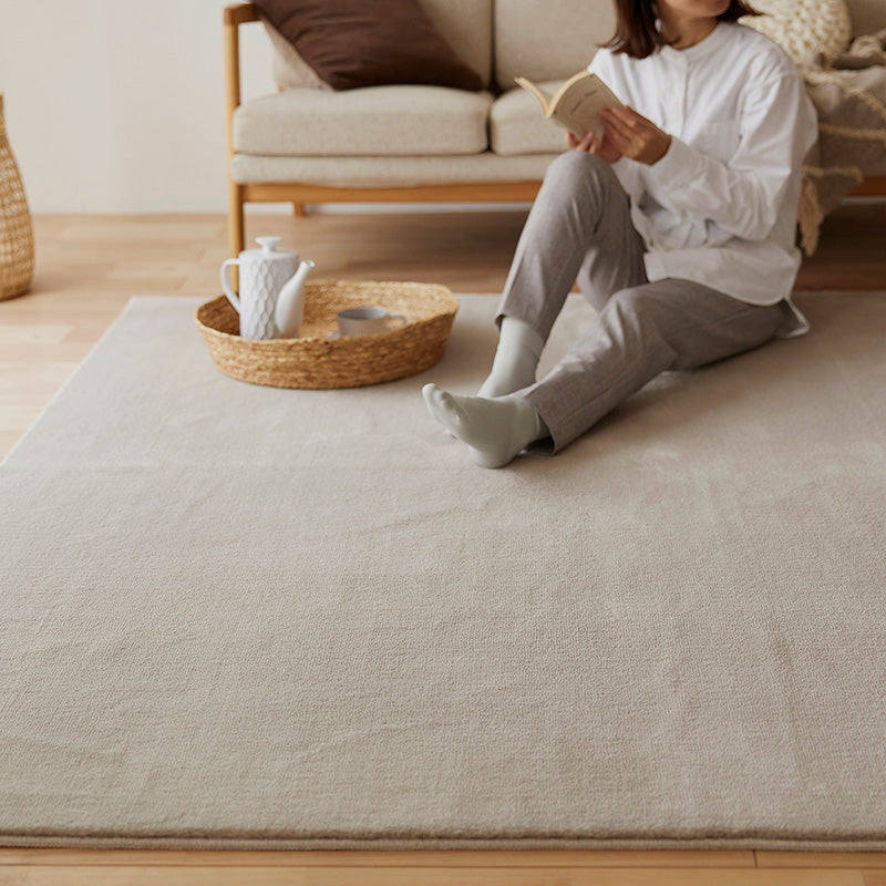 上品な光沢が高級感を演出するおしゃれな防炎&消臭ラグ ハクラグ