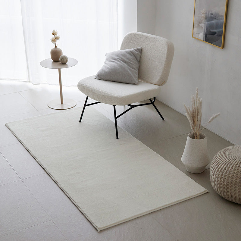 上品な光沢が高級感を演出するおしゃれな防炎&消臭ラグ ハクラグ