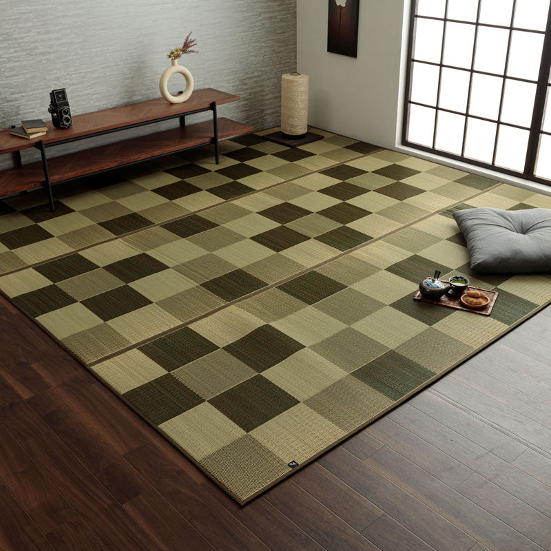 シンプルで飽きのこないブロック柄のい草カーペット 滑り止め付き ブロック