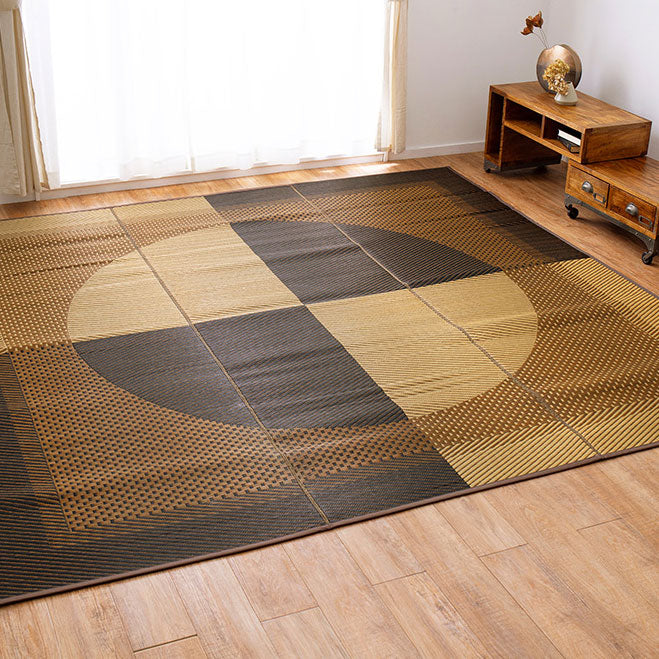 国産い草ラグ 月光 裏貼り加工 中央に大きな円が描かれたシンプルで大胆なデザイン