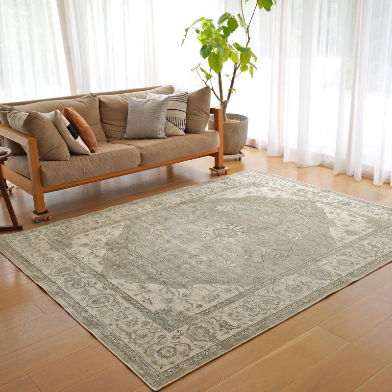 優れた耐久性と滑らかな手触りを兼ね備えたベルギー製モケットラグ ブルッセ