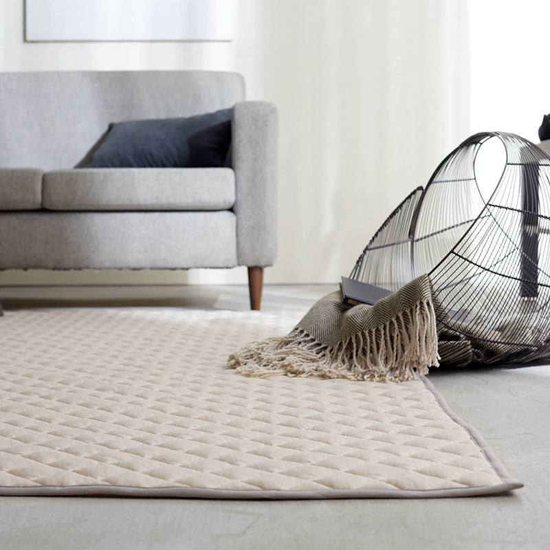 杢糸と無地糸をジャカード編機でヘリンボーンに編み上げたニットファブリックラグ【Fab the Home】