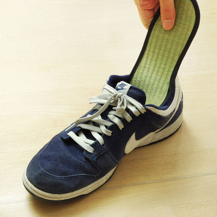 い草を使用したインソール