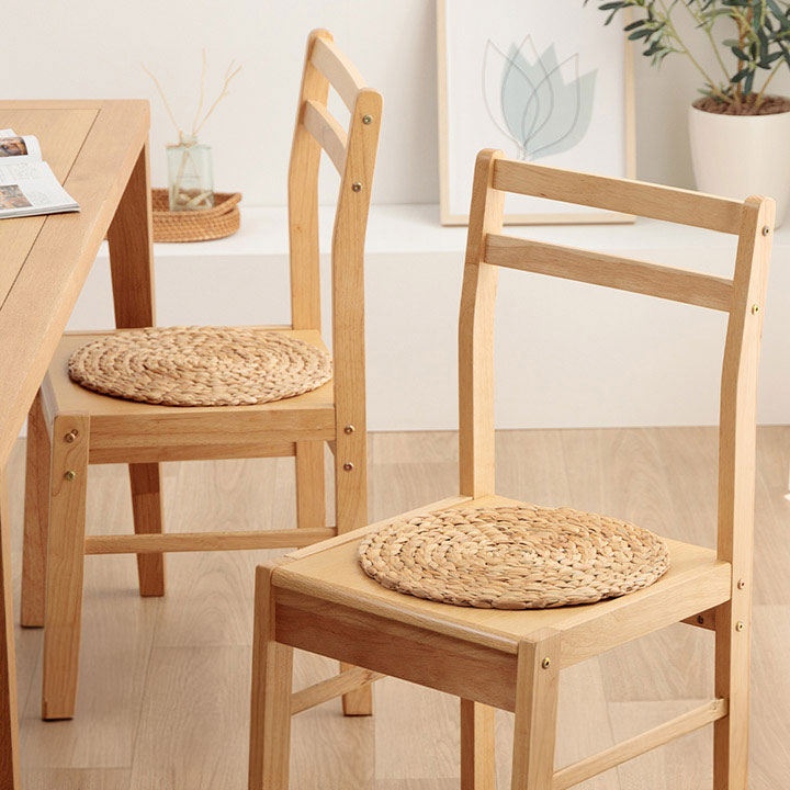 ベトナムのウォーターヒヤシンスを職人が編み上げたハンドメイドクッション