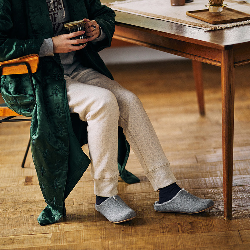 柔らかなカラーとボアで寒い日に素足でも履ける room's Sheep ルームズシープ