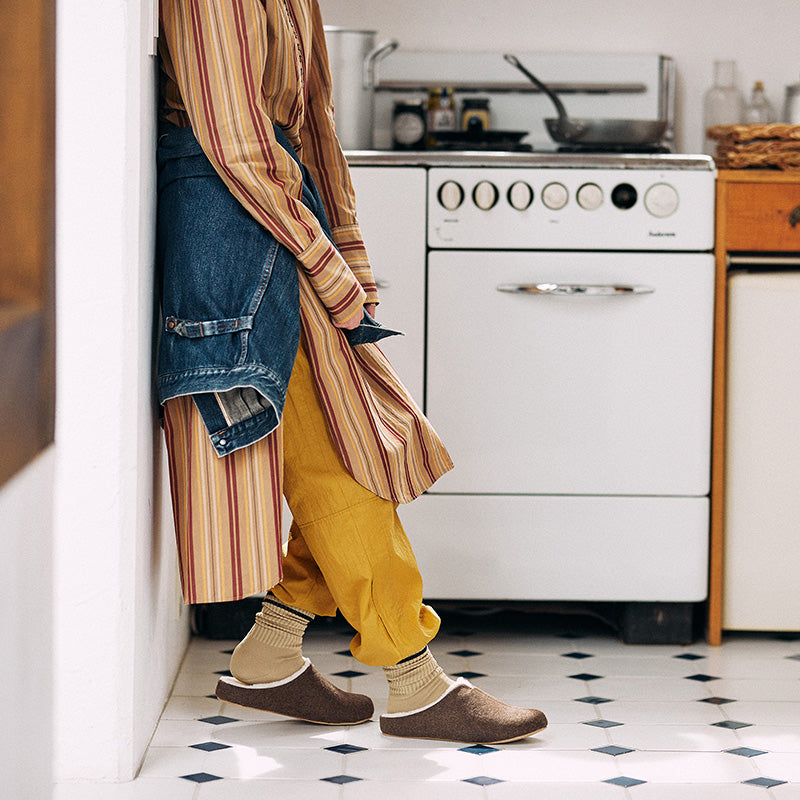 柔らかなカラーとボアで寒い日に素足でも履ける room's Sheep ルームズシープ