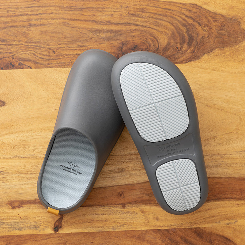 bi×sole バイソール シンプルなデザインで街にも溶け込む都会の「ツッカケ」サンダル