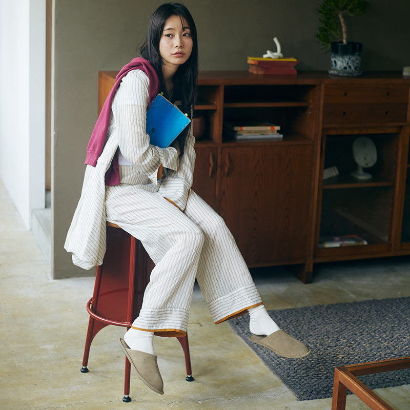 room's easyWASH × Ultrasuede® 洗濯機で丸洗いができるスリッパ