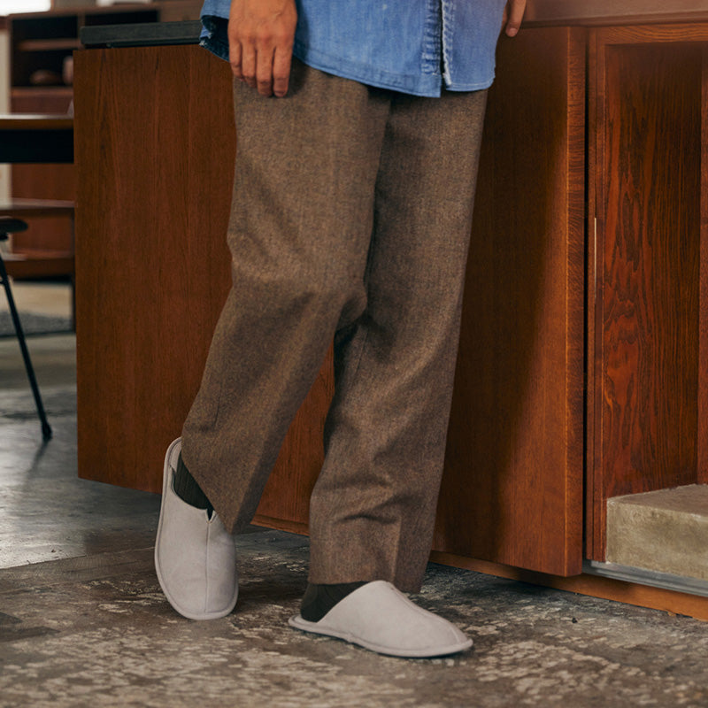 room's easyWASH × Ultrasuede® 洗濯機で丸洗いができるスリッパ