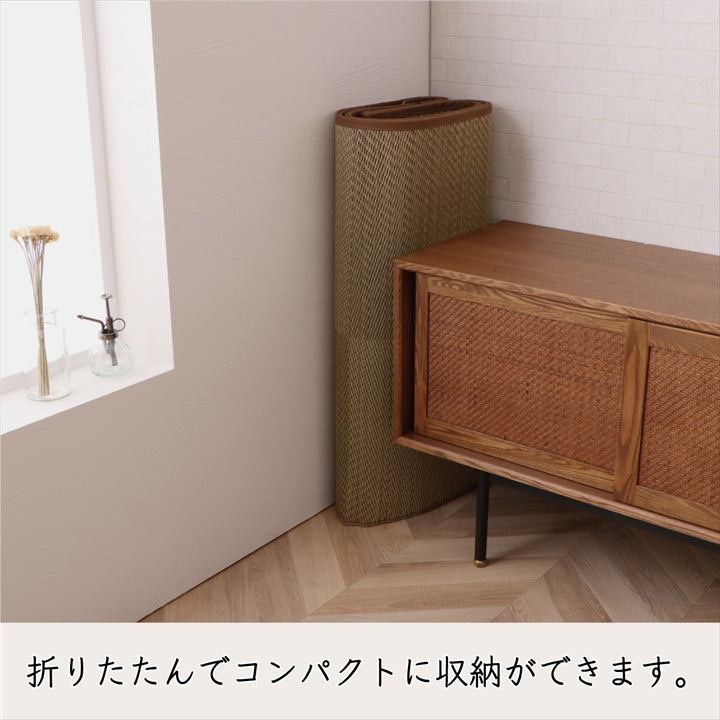 市松柄で洋室や和室にも敷きやすいデザインのい草ラグ 上敷き