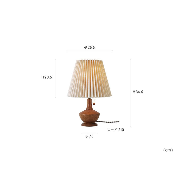 テーブルライト Peruna - ペルナ プリーツ状のシェードが心地よい明かりを灯す