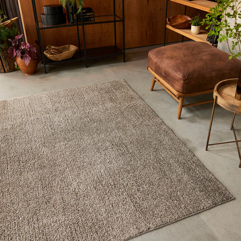 どんなお部屋にも合わせやすい洗える無地のラグ Sol - ソル