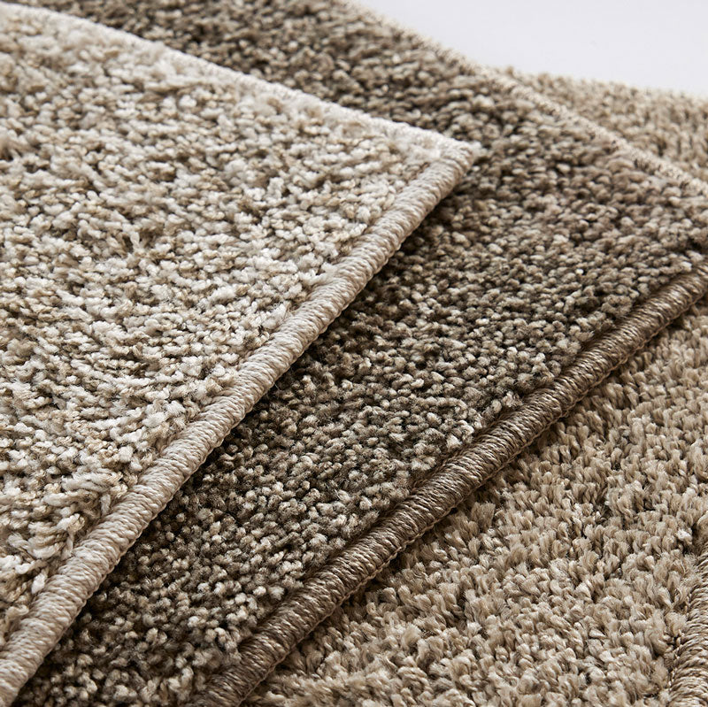 どんなお部屋にも合わせやすい洗える無地のラグ Sol - ソル