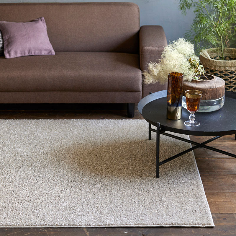 どんなお部屋にもコーディネートしやすい洗える無地のラグ Reflet - ルフレ