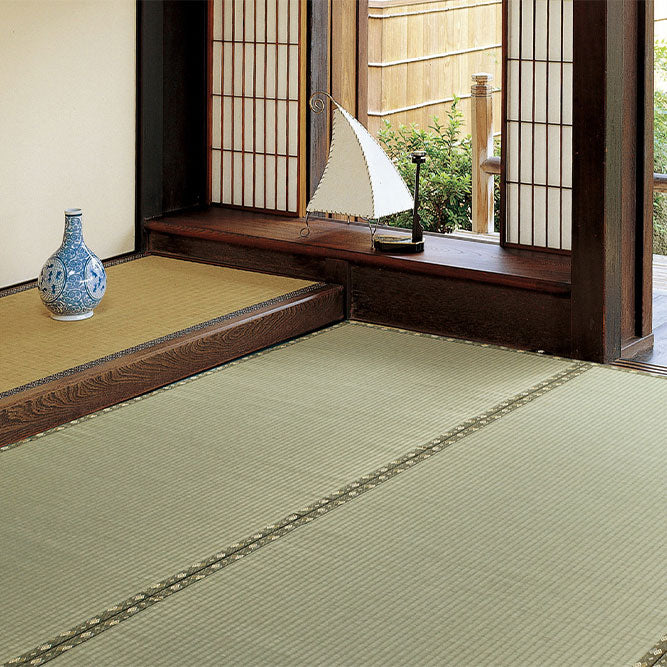 国産のい草と日本の職人の技術が織りなす引目織の上敷き 琥珀 江戸間サイズ
