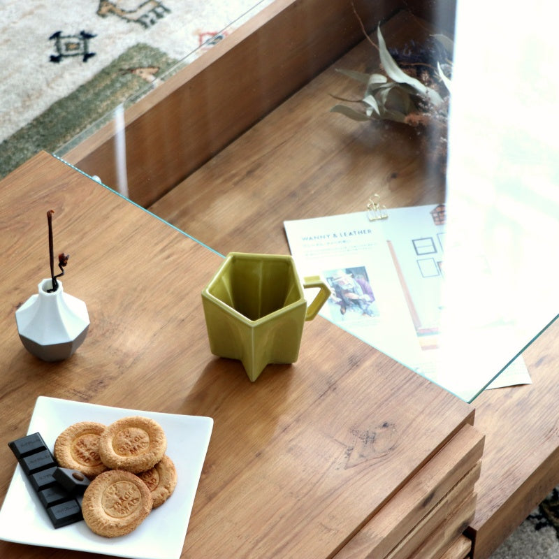 リビングテーブル 見せる収納と隠す収納でリビングすっきり 木の表情を楽しむセンターテーブル