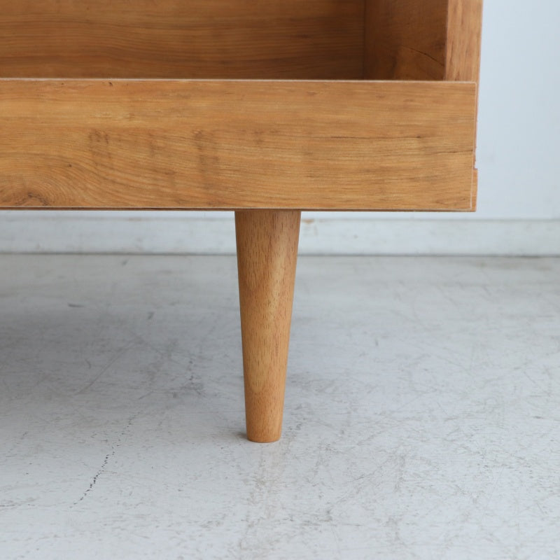 リビングテーブル 見せる収納と隠す収納でリビングすっきり 木の表情を楽しむセンターテーブル