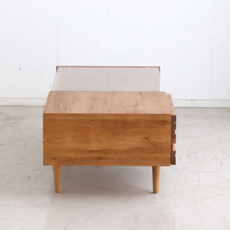 リビングテーブル 見せる収納と隠す収納でリビングすっきり 木の表情を楽しむセンターテーブル