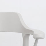 アームチェア 肘掛けをテーブルに浮かせて床掃除スムーズ 美しさと座り心地を両立した一脚 ダイニング