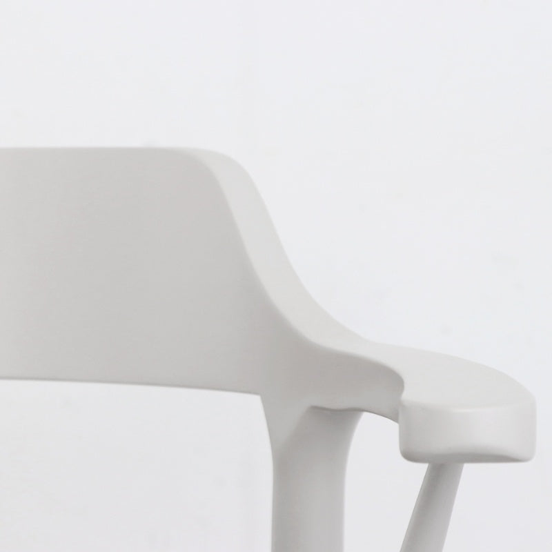 アームチェア 肘掛けをテーブルに浮かせて床掃除スムーズ 美しさと座り心地を両立した一脚 ダイニング