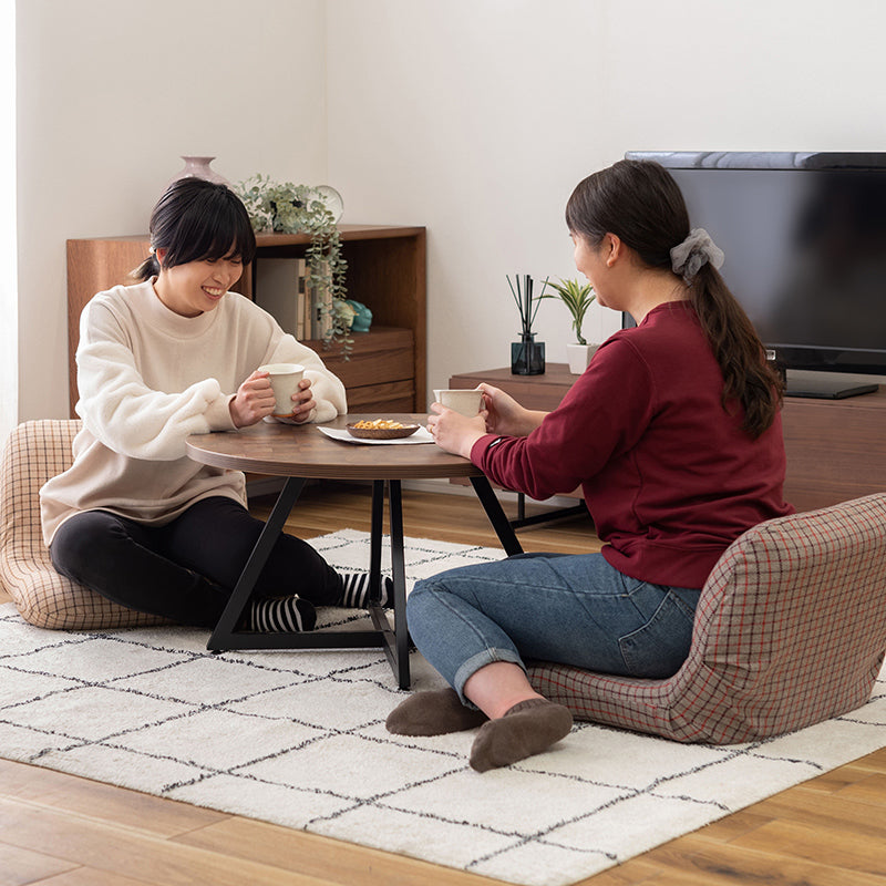 丸いフォルムとチェック柄がかわいいフロアチェア 座椅子