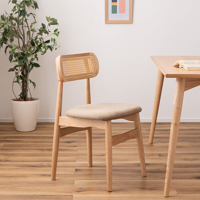 高級感のあるスエード調の座面×天然木のダイニングチェア – Good Decors