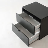 サイドチェスト ベッドサイドにも収まる小物収納家具