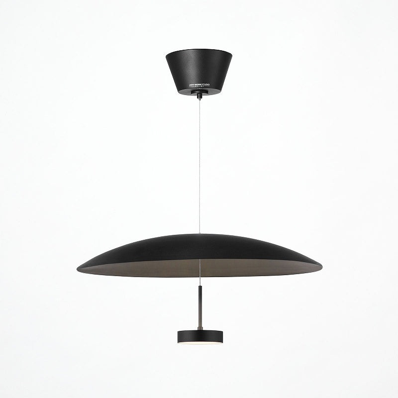 大きなシェードへの光の反射を自在に楽しむペンダントライト Core LED-shade pendant light