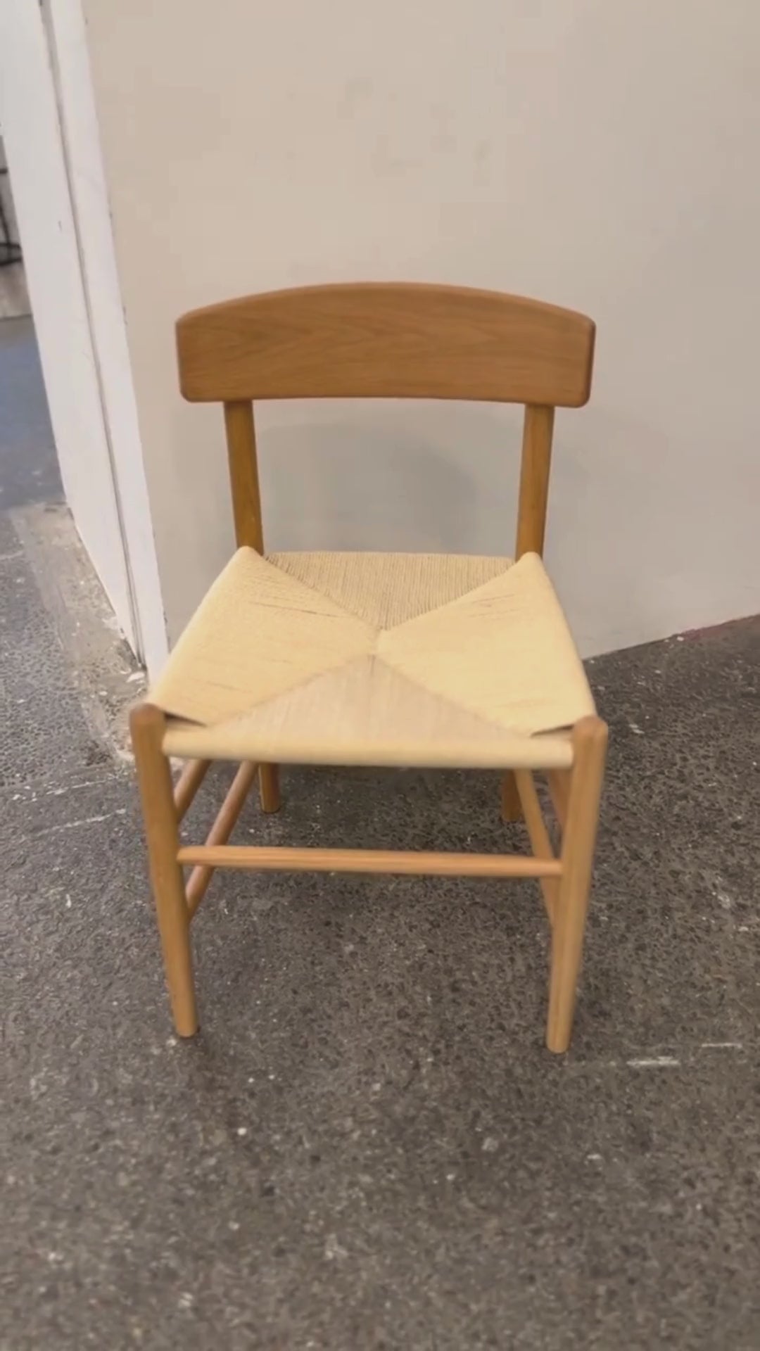 ナチュラルモダンなペーパーコードダイニングチェア – Good Decors