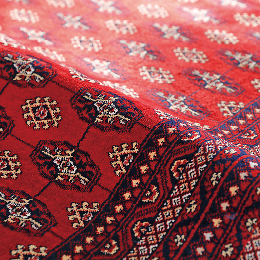 トライバル絨毯のボハラ柄をウィルトン織機で織り上げカーペット ボカロ