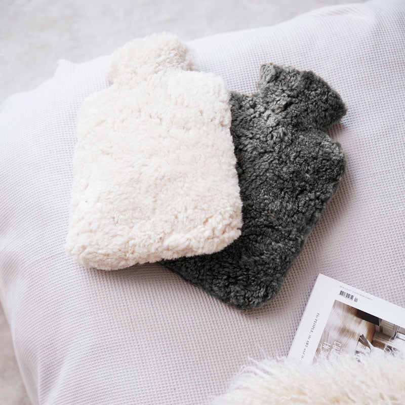 ニュージーランド産の羊毛を使用した湯たんぽ  Hot Water Bottle Sheepskin ホットウォーターボトル シープスキン