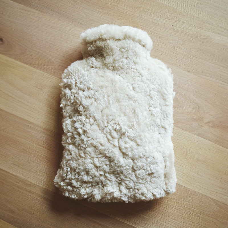 ニュージーランド産の羊毛を使用した湯たんぽ  Hot Water Bottle Sheepskin ホットウォーターボトル シープスキン