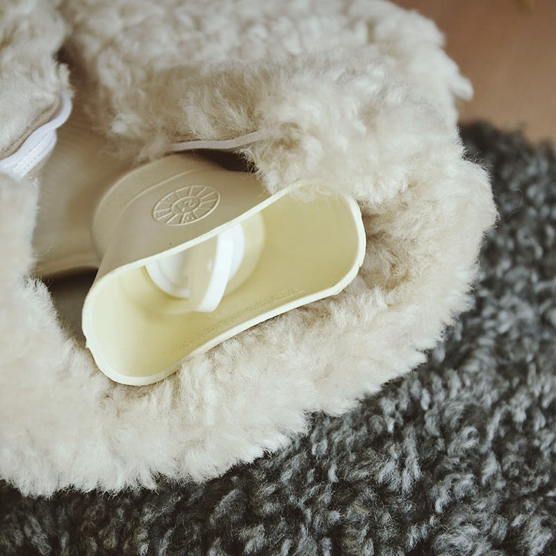 ニュージーランド産の羊毛を使用した湯たんぽ  Hot Water Bottle Sheepskin ホットウォーターボトル シープスキン